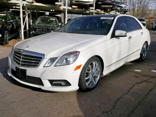 WDDHF9AB5BA507386 - 2011 MERCEDES-BENZ E 550 4MAT WHITE photo 2