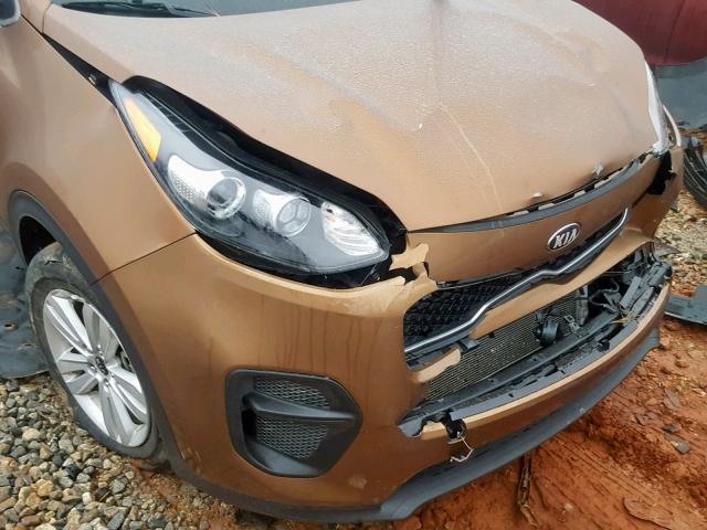 KNDPM3AC6J7447714 - 2018 KIA SPORTAGE L BROWN photo 9