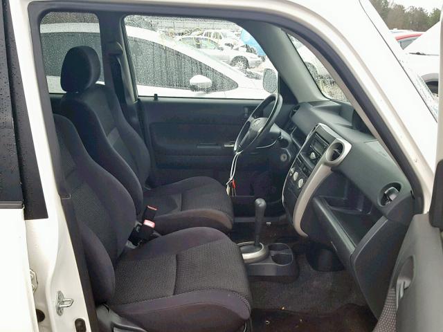 JTLKT324150208613 - 2005 TOYOTA SCION XB Ақ фото 5