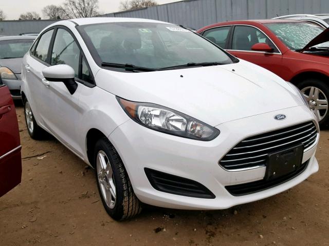 3FADP4BJ7HM138076 - 2017 FORD FIESTA SE WHITE photo 1