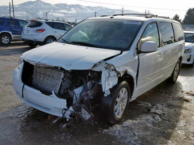 2A8HR54P08R843705 - 2008 CHRYSLER TOWN & COU WHITE photo 2