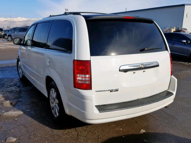 2A8HR54P08R843705 - 2008 CHRYSLER TOWN & COU WHITE photo 3