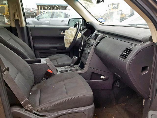 2FMGK5B87DBD18657 - 2013 FORD FLEX SE GRAY photo 5