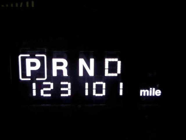 1J8HG48K99C501131 - 2009 JEEP COMMANDER BLACK photo 8