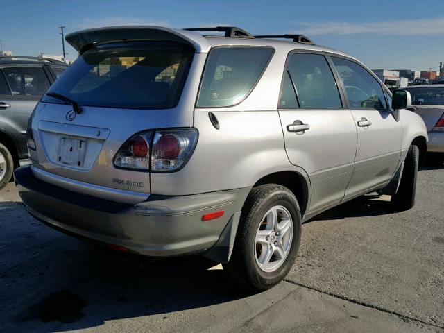 JTJGF10U520122553 - 2002 LEXUS RX 300 SILVER photo 4