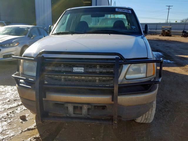 1FTRX18L61NB15407 - 2001 FORD F150 WHITE photo 9