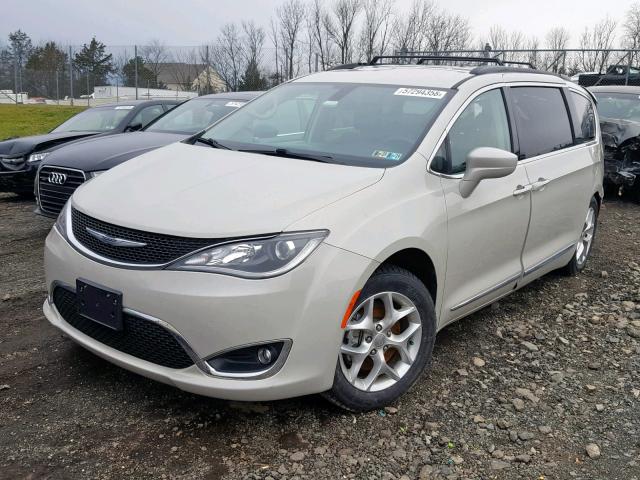 2C4RC1BG9HR785098 - 2017 CHRYSLER PACIFICA T WHITE photo 2