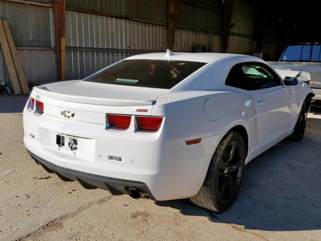 2G1FK1EJ1D9162896 - 2013 CHEVROLET CAMARO 2SS WHITE photo 4