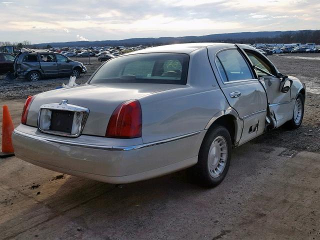 1LNHM83WXYY940370 - 2000 LINCOLN TOWN CAR C WHITE photo 4