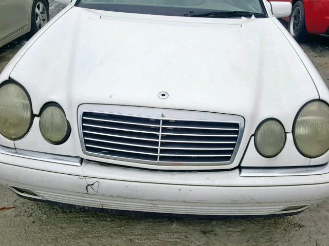 WDBJF65F4WA557692 - 1998 MERCEDES-BENZ E 320 WHITE photo 7