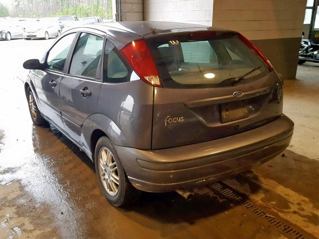 3FAFP373X3R152806 - 2003 FORD FOCUS ZX5 GRAY photo 3