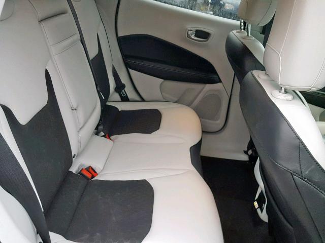 3C4NJDBBXJT101897 - 2018 JEEP COMPASS LA 灰色 照片 6