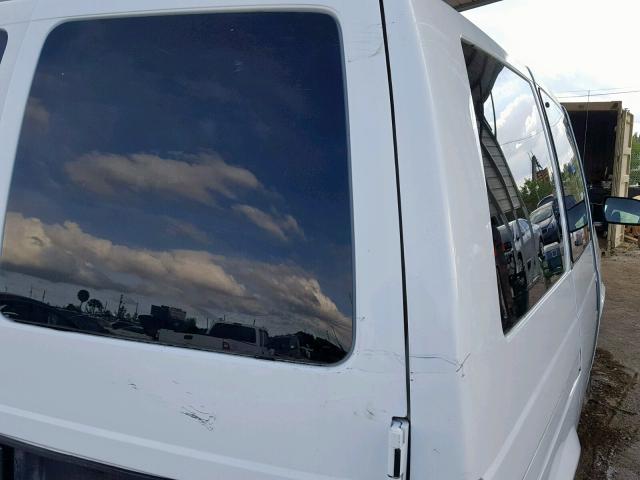 1GNDM19X25B100762 - 2005 CHEVROLET ASTRO WHITE photo 9