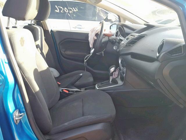 3FADP4BJ2FM148284 - 2015 FORD FIESTA SE BLUE photo 5