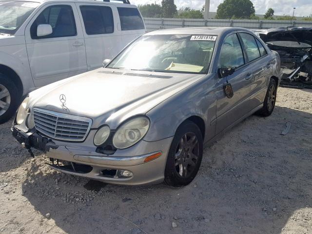 WDBUF65J15A689275 - 2005 MERCEDES-BENZ E 320 GOLD photo 2