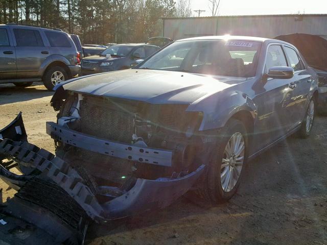 2C3CK6CTXBH573927 - 2011 CHRYSLER 300C BLUE photo 2