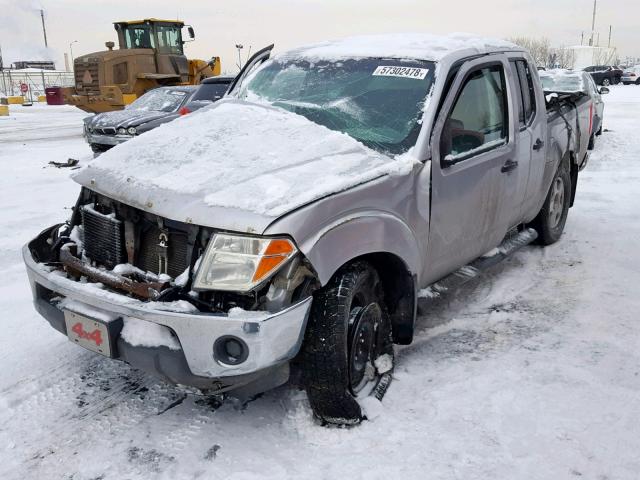 1N6AD07W08C406967 - 2008 NISSAN FRONTIER C GRAY photo 2