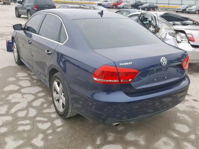 1VWBP7A30DC052543 - 2013 VOLKSWAGEN PASSAT SE BLUE photo 3