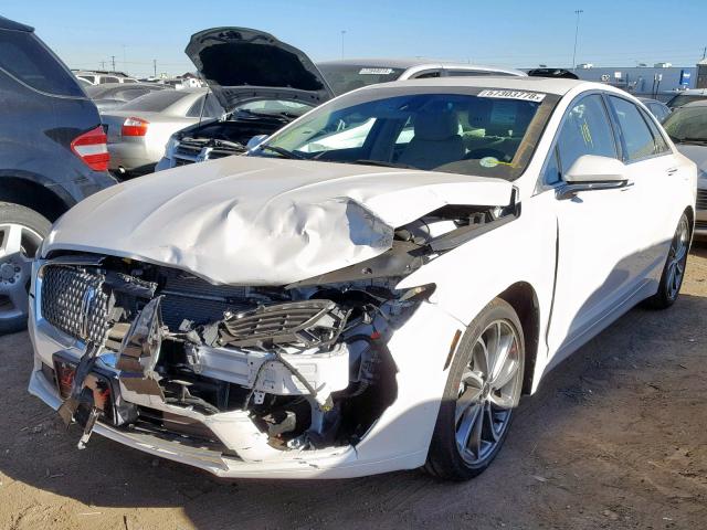 3LN6L5F93JR629155 - 2018 LINCOLN MKZ RESERV WHITE photo 2