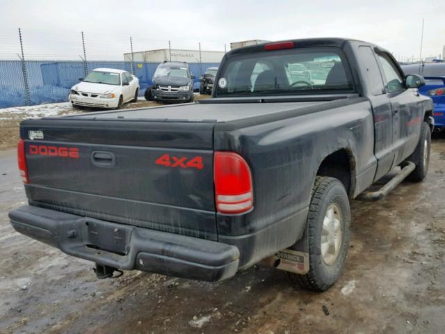 1B7GG22X8XS318494 - 1999 DODGE DAKOTA BLACK photo 4