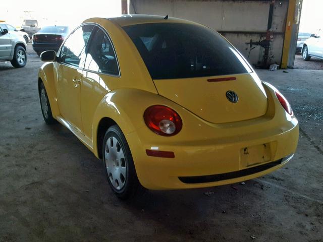 3VWPG3AG3AM001890 - 2010 VOLKSWAGEN NEW BEETLE YELLOW photo 3