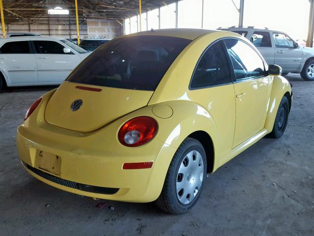 3VWPG3AG3AM001890 - 2010 VOLKSWAGEN NEW BEETLE YELLOW photo 4