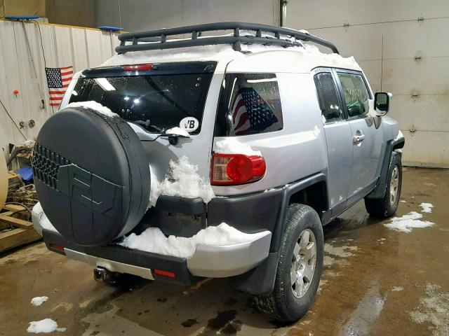 JTEBU11F270054783 - 2007 TOYOTA FJ CRUISER SILVER photo 4