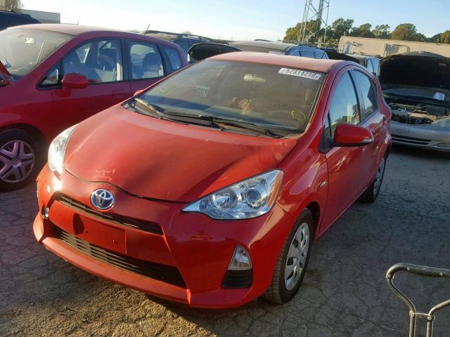 JTDKDTB31C1502035 - 2012 TOYOTA PRIUS C RED photo 2