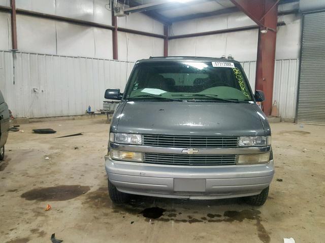 1GNDM19W3YB155491 - 2000 CHEVROLET ASTRO GRAY photo 9