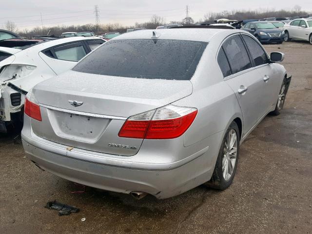 KMHGC46F99U060806 - 2009 HYUNDAI GENESIS 4. SILVER photo 4