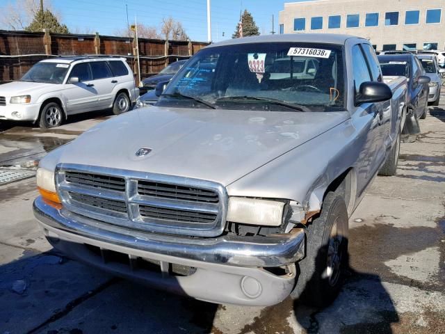 1B7GL22N5YS708173 - 2000 DODGE DAKOTA SILVER photo 2