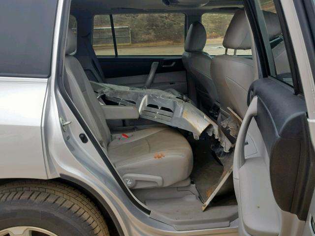 5TDKK3EH6AS005995 - 2010 TOYOTA HIGHLANDER SILVER photo 6