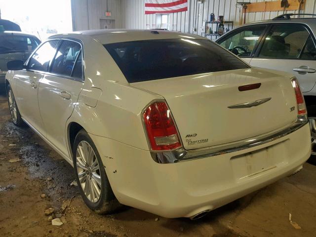 2C3CCARG1EH384128 - 2014 CHRYSLER 300 WHITE photo 3