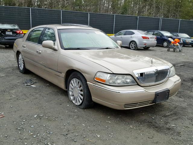 1LNHM82W05Y656176 - 2005 LINCOLN TOWN CAR S GOLD photo 1