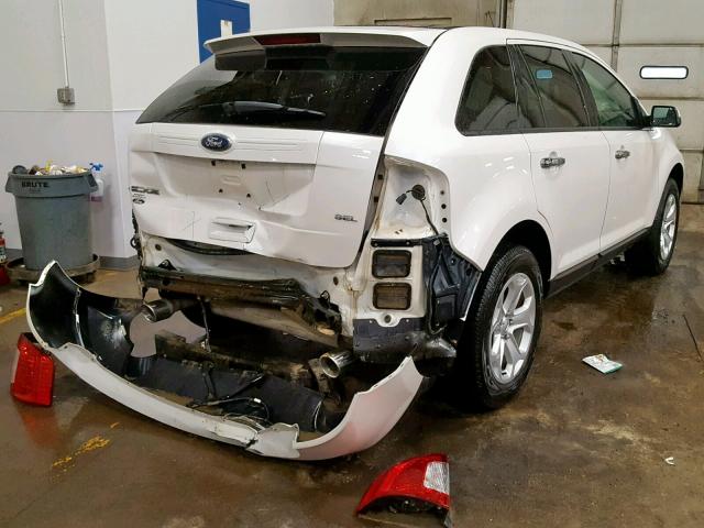 2FMDK3JC4BBB63933 - 2011 FORD EDGE SEL WHITE photo 4