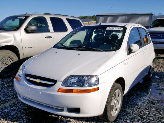 KL1TD626X5B418297 - 2005 CHEVROLET AVEO BASE Ақ фото 2