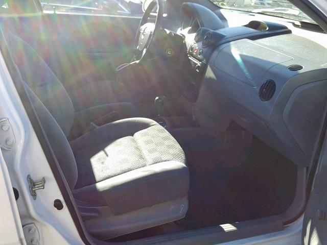 KL1TD626X5B418297 - 2005 CHEVROLET AVEO BASE Ақ фото 5