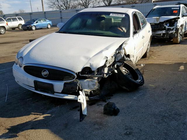 2G4WC582171211738 - 2007 BUICK LACROSSE C WHITE photo 2