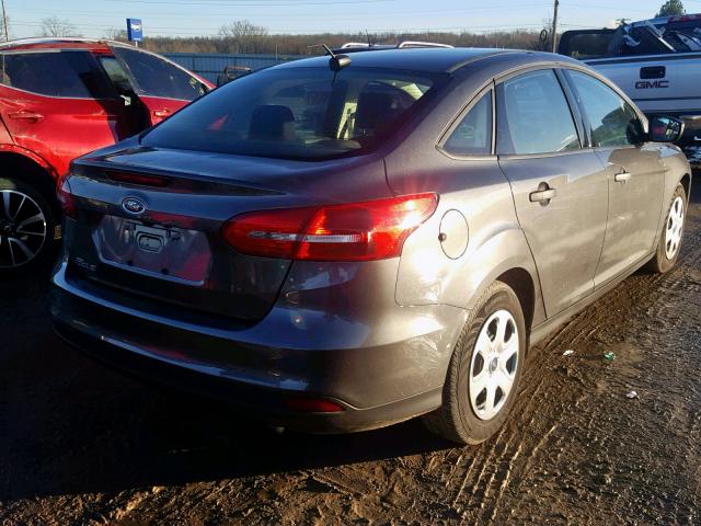 1FADP3E27HL212113 - 2017 FORD FOCUS S GRAY photo 4