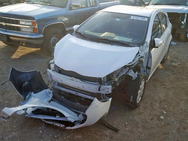 JTDKDTB36C1523639 - 2012 TOYOTA PRIUS C WHITE photo 2