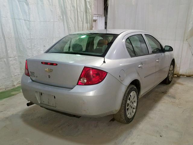 1G1AT58H997252328 - 2009 CHEVROLET COBALT LT SILVER photo 4