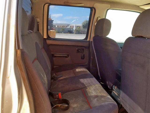 1N6MD27T22C377297 - 2002 NISSAN FRONTIER C SILVER photo 6