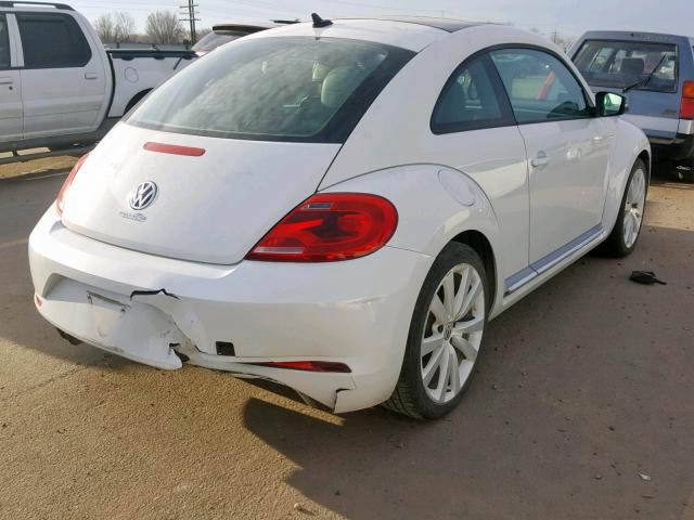 3VWJ17AT9EM655245 - 2014 VOLKSWAGEN BEETLE WHITE photo 4