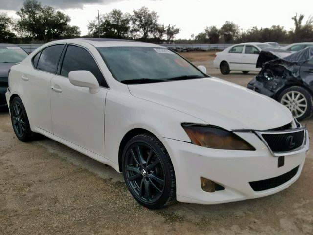 JTHBE262262002178 - 2006 LEXUS IS 350 WHITE photo 1