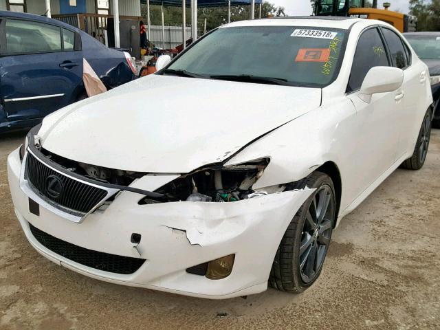 JTHBE262262002178 - 2006 LEXUS IS 350 WHITE photo 2