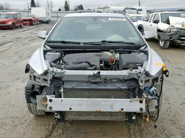 1G1ZC5E00A4102275 - 2010 CHEVROLET MALIBU 1LT SILVER photo 9
