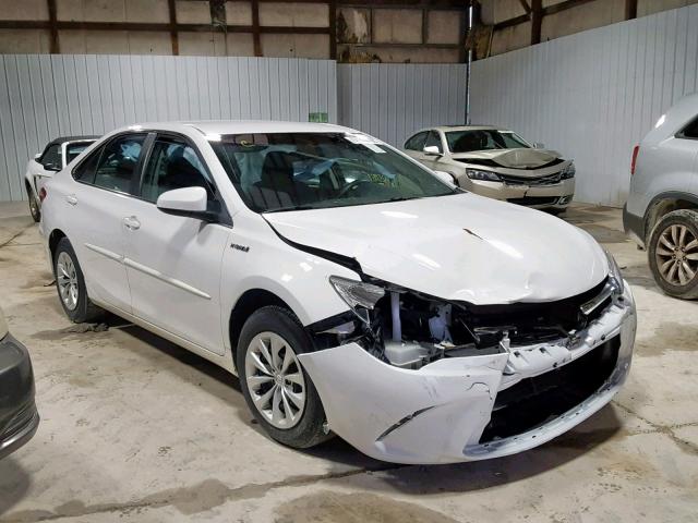 4T1BD1FK6GU180854 - 2016 TOYOTA CAMRY HYBR WHITE photo 1