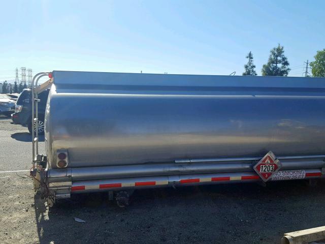 T16532 - 1985 BEAL TANK SILVER photo 9