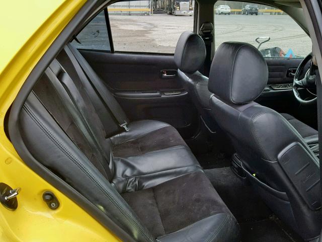 JTHBD182610011044 - 2001 LEXUS IS 300 YELLOW photo 6