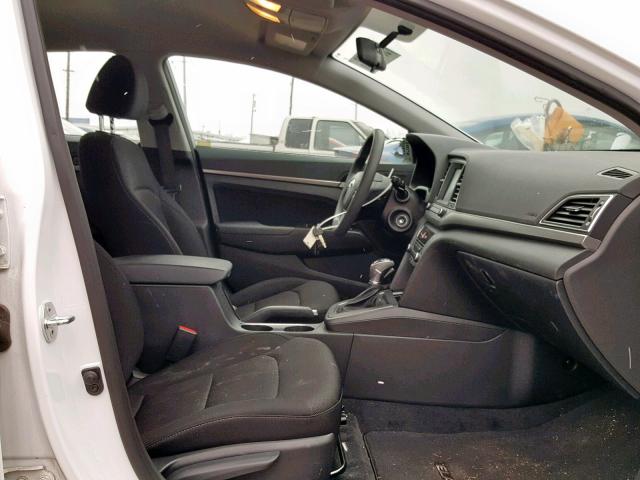 5NPD84LF6JH321093 - 2018 HYUNDAI ELANTRA SE WHITE photo 5